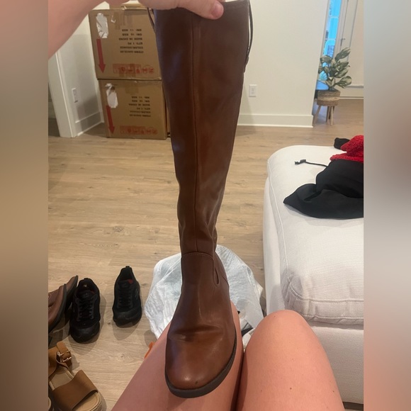 Boots - Picture 3 of 3